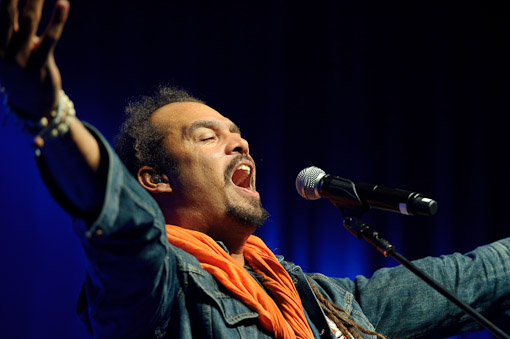 Michael Franti and Spearhead