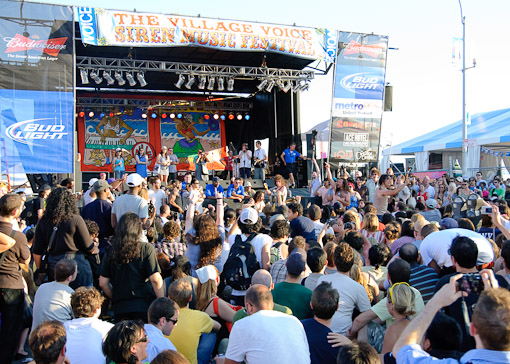 Monotonix at Siren Music Festival