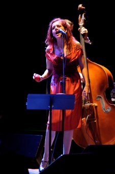 Neko Case w/ Jakob Dylan